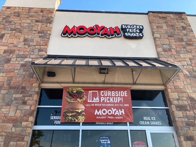 MOOYAH Burgers, Fries & Shakes