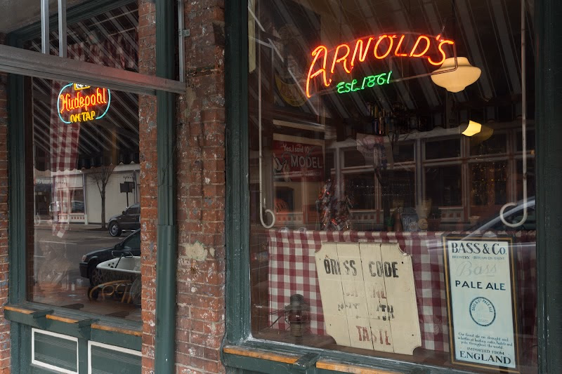 Arnold's Bar & Grill