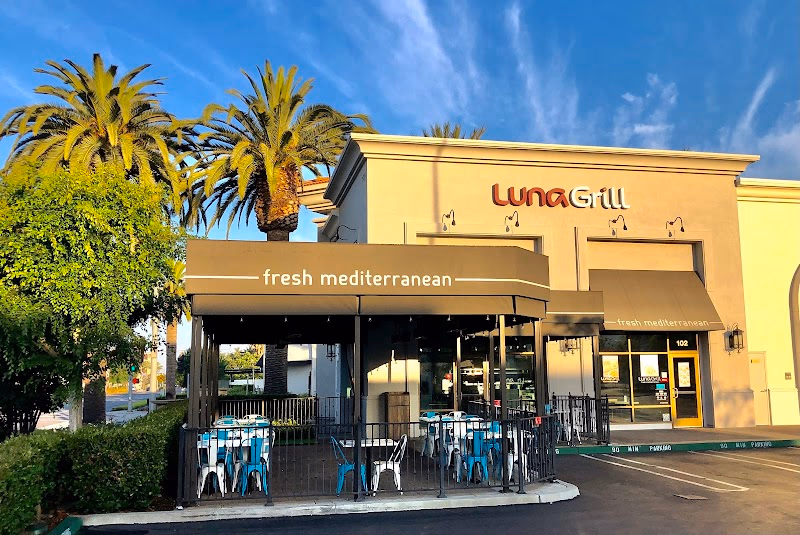 Luna Grill Huntington Beach - Bella Terra