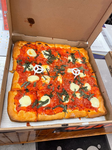Enzo's Pizzata