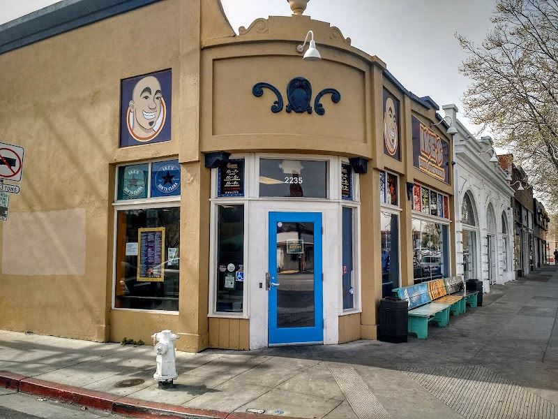 Ike's Love & Sandwiches