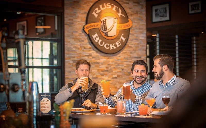 Rusty Bucket Restaurant and Tavern