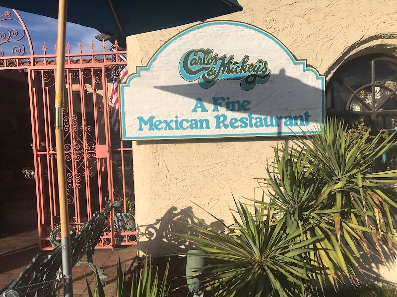 Los Bandidos De Carlos & Mickey's